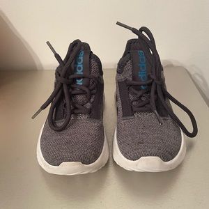 Boys adidas cloud foam sneaker